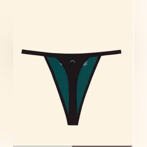 NWT Women's String Thong Black and Green Size Medium Pack of Two Panties